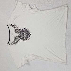 Made For Life Short Sleeve Notch V-Neck Embroidered Tee New With Tags